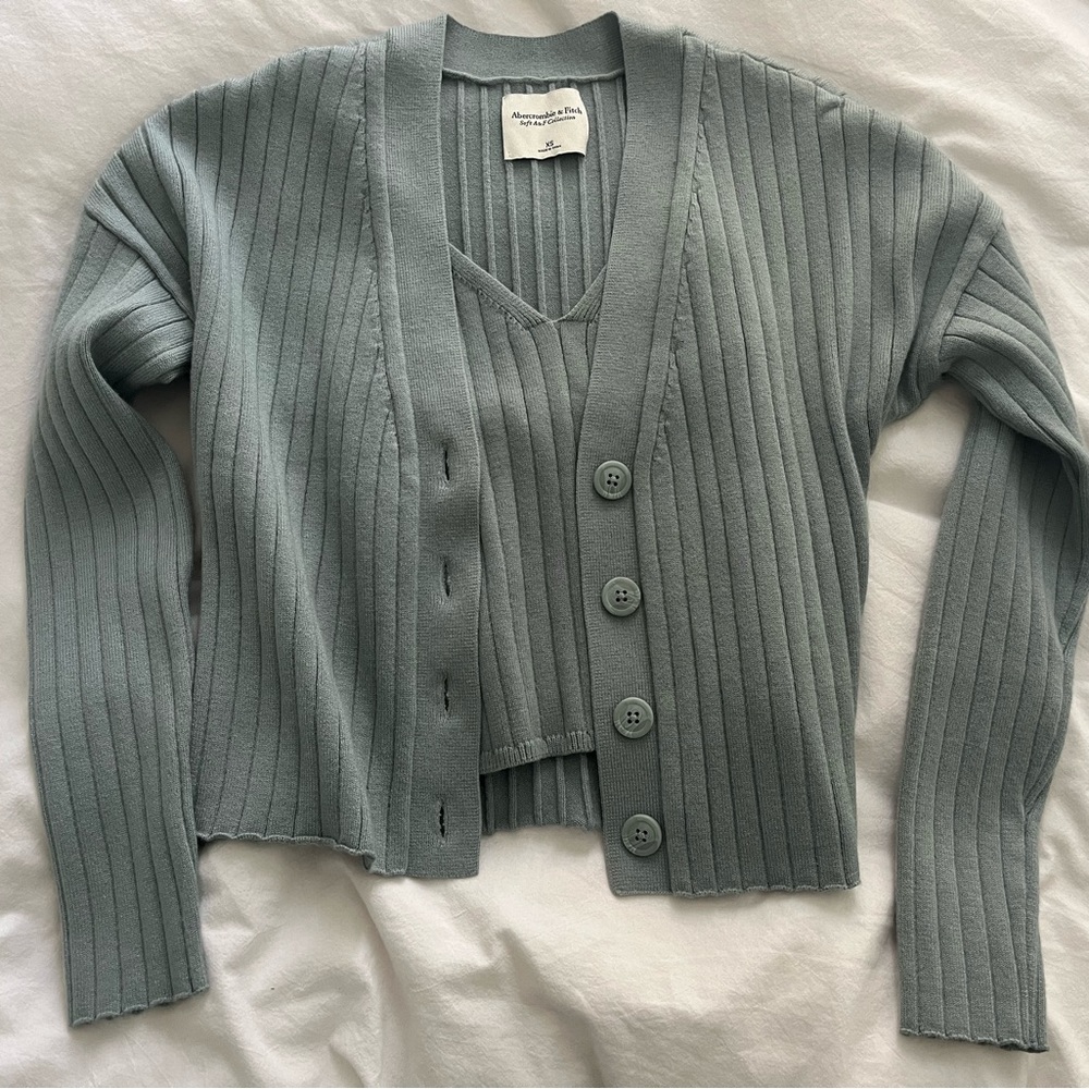 Abercrombie sweater set